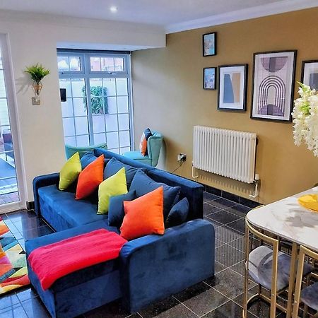 Charming 3-Bedroom House With Garden In Portsmouth, Close Parking, Train Station & Gunwharf Ngoại thất bức ảnh