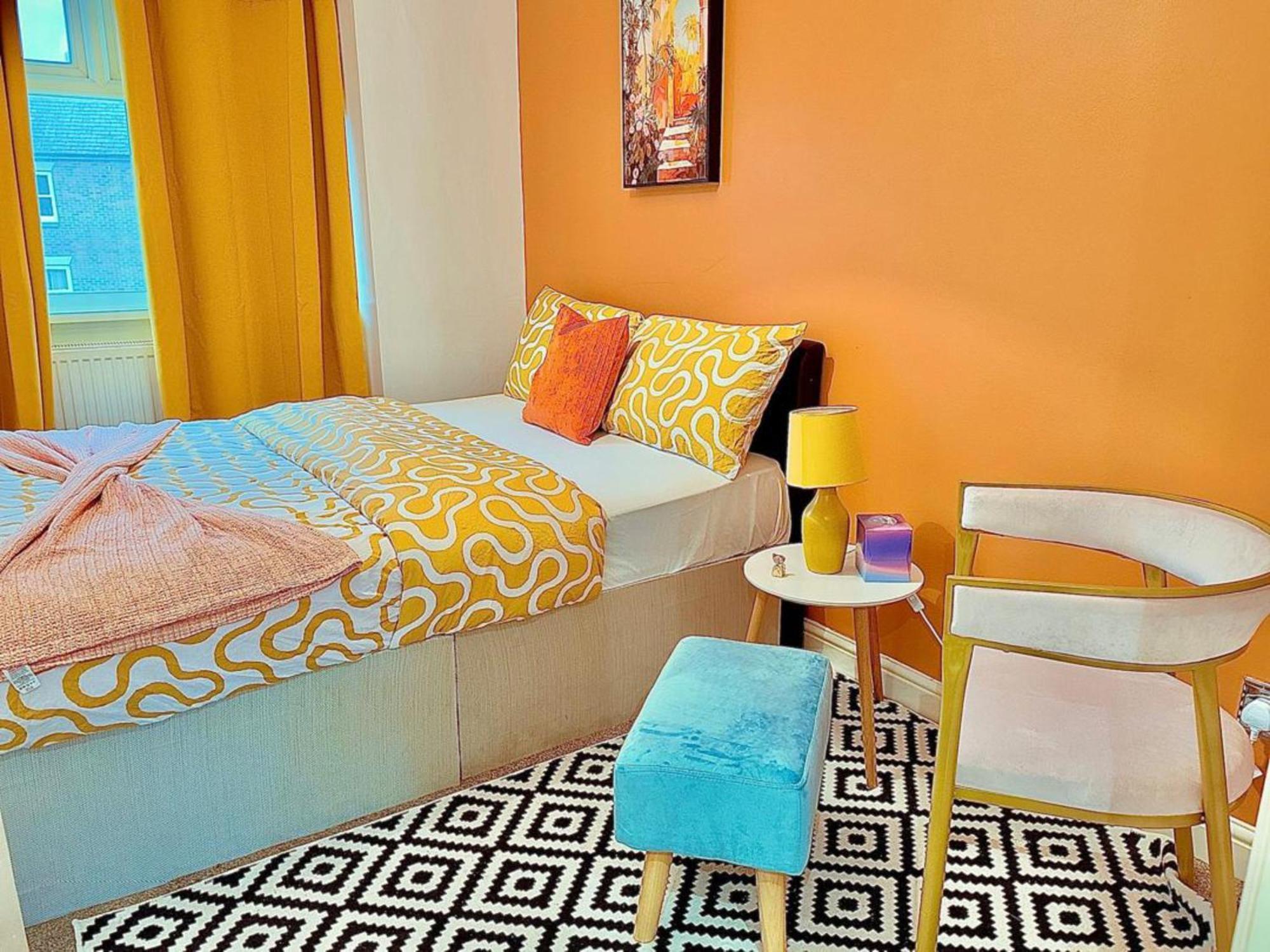 Charming 3-Bedroom House With Garden In Portsmouth, Close Parking, Train Station & Gunwharf Ngoại thất bức ảnh